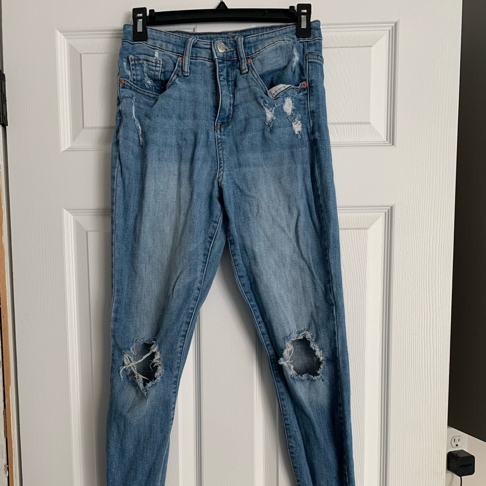 light washed ripped skinny jeans